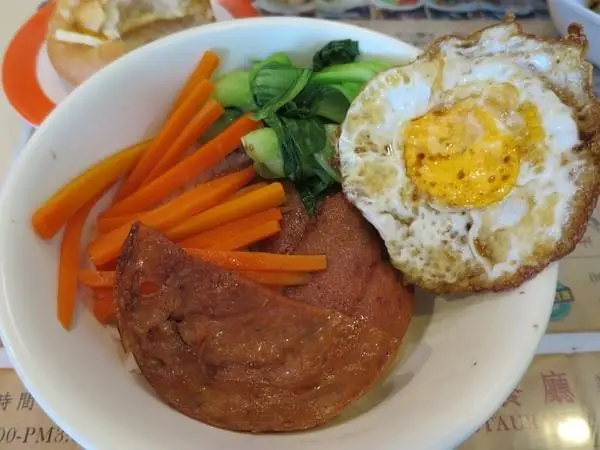 崔記茶餐廳(小餐館)...    曄!!!  咁多料～