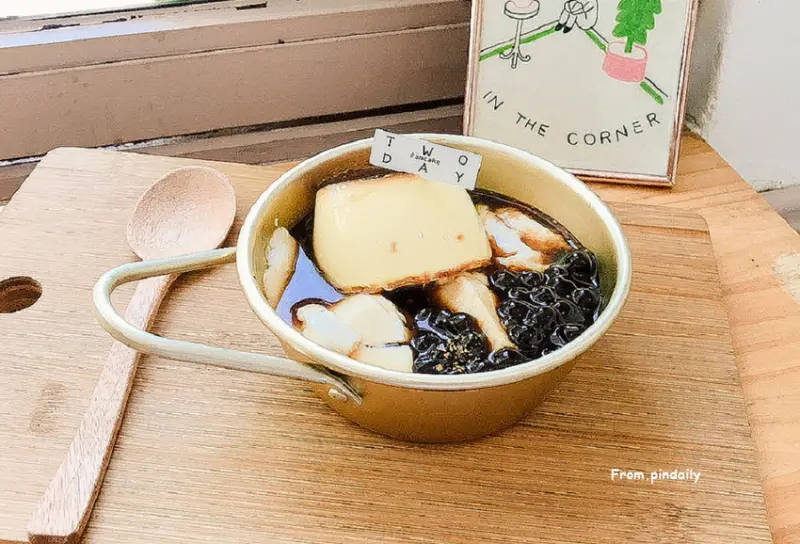 【台中西區美食】TWO DAY日日鬆餅 / 審計新村內的舒芙蕾、手工烤布蕾及黑糖珍珠豆花等平價少女系甜點