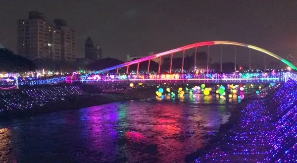 2019桃園燈會[三民主燈區]白天不懂夜的美