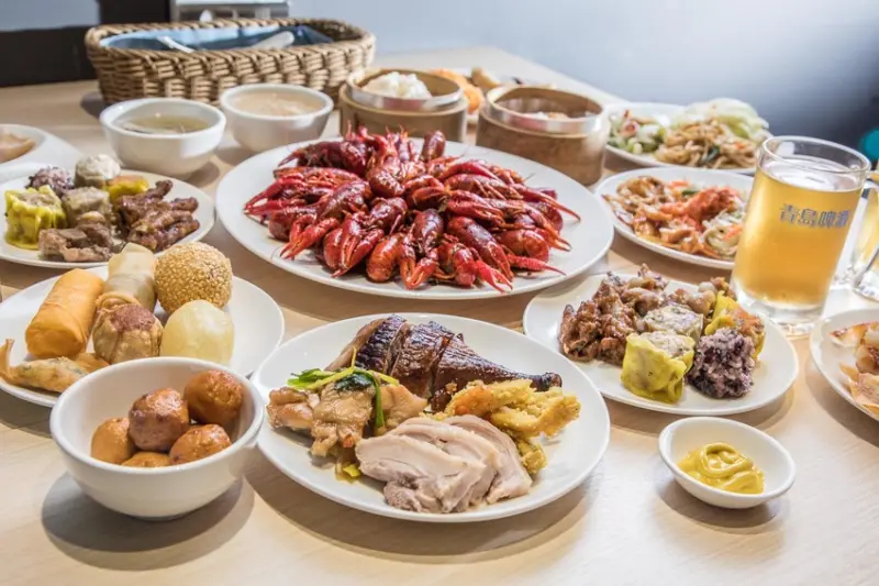 [桃園市]桃園港點吃到飽！港點吃到飽94爽，生啤無限喝到飽，再送十三香麻辣小龍蝦！港點大師吃到飽桃園愛買店