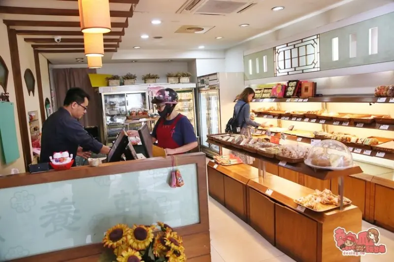 【台南伴手禮】一天出爐三次還不夠販售的人氣麵包店，秒殺商品吃過都說讚：滋養軒食品 - 熱血玩台南。跳躍新世界