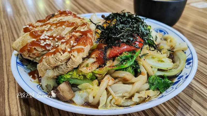台中市西區台中 素食｜滷菩提 向上店(大豐野菜館)  湯包/ 拉麵/炒飯啊!
