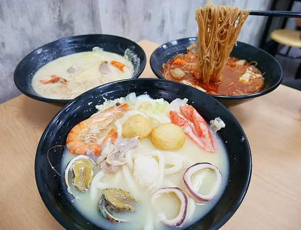 劉妹鍋燒意麵 大甲店-台中大甲鍋燒麵  台南風味湯頭  不用遠征也能品嘗              