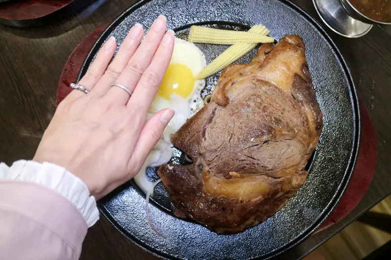 【嘉義朴子】午食5分鐵板牛排 朴子店 肉食主義澎派大份量 150元起 平價聚餐好所在