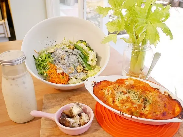 Snuggles Kitchen 私廚房-台北天母蔬食推薦  隱身在巷弄內的蔬食餐廳  餐點全部手工製成  就是要讓消費者吃的安心、健康