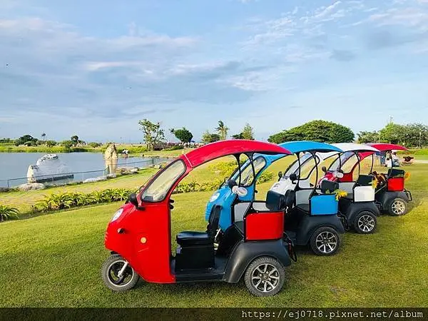 |旅遊|花蓮吉安鄉 新樂園天堂/貨櫃星巴克/親子必訪超高溜滑梯/新拍照景點/向日葵花田/遊園車悠閒下午/花蓮景點推薦