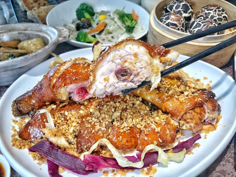 嘉義 寬悅花園酒店 Kuan Hotel 【 怡中餐廳 】滿滿中式創意料理，來嘉義遊玩這裡好吃又好住 內文有菜單|附停車場|多項完善設施|嘉義美食