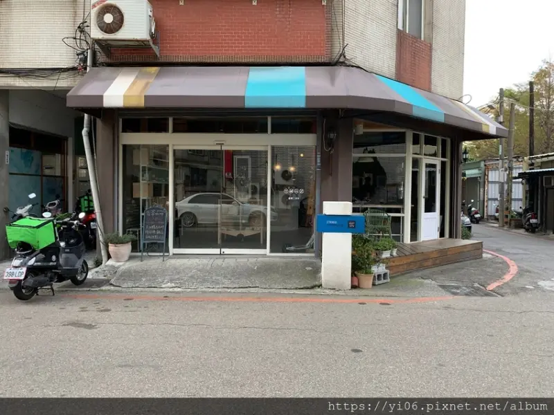 【新竹東區】日常咖啡 Le café quotidien~有插座WiFi/不限時/近培英國中<附菜單>