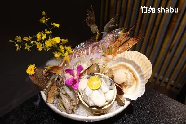 [鍋物] 台北東區高級火鍋 - 竹苑shabu ~ 最青現流海鮮、上等肉品、海膽松露粥、老母雞蔬果干貝湯底，高檔精緻無菜單火鍋