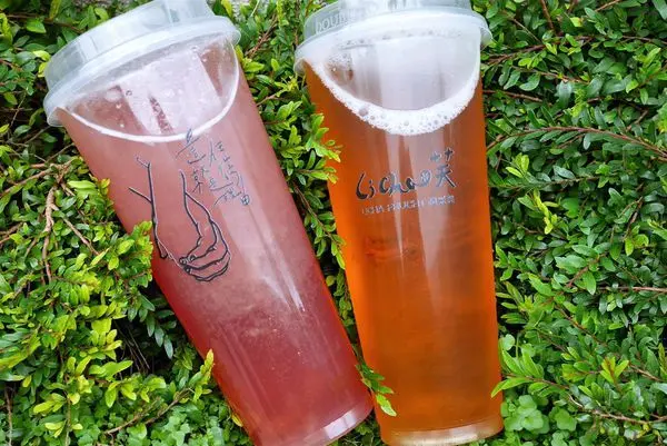 台北飲料-禮采芙 Li Cha Frucht.禮采芙金湯烏龍/鮮葡萄遇見包種綠茶/巧巴達三明治.台灣原茶葉/新鮮水果的手搖飲料.西門飲料推薦.近西門町捷運站