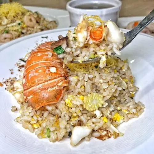 台中炒飯【飯大廚醬炒世界】原來炒飯可以這麼豪華了！直接加入龍蝦/鮑魚/松露 讓你也能享受低調奢華的台灣小吃