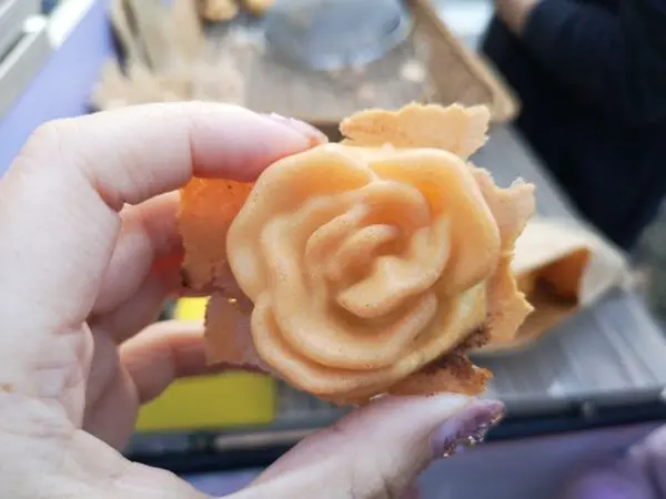 (台中/西屯) 樂搖滾雞蛋糕-玫瑰花造型雞蛋糕登場 - COCO享天下(隆爸妤媽愛白白)