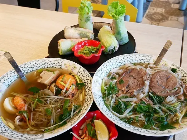 旺旺美越河粉-台中東區越南料理  秀泰百貨美食街首選  快來享用讓越南闆娘販售的正統越南料理