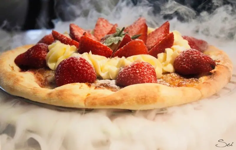 [高雄美食] 二訪Chuju waffle 雛菊鬆餅－夢幻少女甜點 視覺饗宴煙霧秀