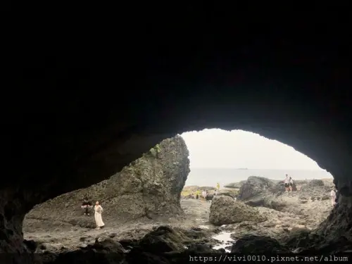 圓圓家出去玩-《花蓮景點》花蓮豐濱石門班哨角遊憩區麻糬洞，天然海蝕奇觀，大自然真的好神奇