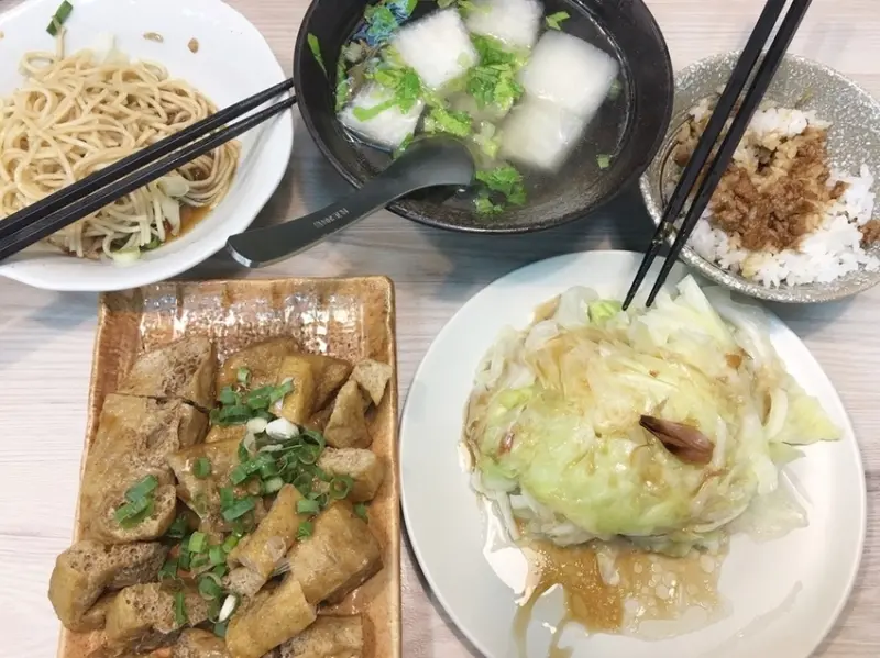 [南崁菜鳥覓食記]來來~40年的好味道，始終大排長龍