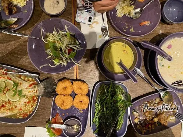 NARA Thai Cuisine｜台中三井outlet美食 🏵 泰好吃到我要瘋了 🏵 米其林推薦