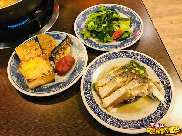 台中大甲美食吃到飽》鼎師傅複合式火鍋菜單價位大公開！超高CP值只要359吃到飽號稱大甲版的饗食天堂～大甲鎮瀾宮必吃美食小吃餐廳推薦。