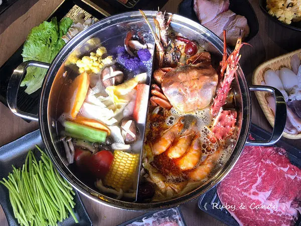 【前鎮水產-海霸王】台北最大海鮮火鍋超市在西門町_龍蝦、壽司、生魚片任你挑_滷肉飯泡麵無限吃到飽