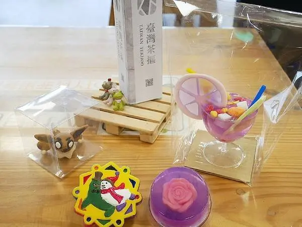 臺灣茶摳創皂館-苗栗公館親子好去處  動手做屬於自己的肥皂  可彩繪、可捏塑  連大朋友也玩得很開心  (文末抽獎)              