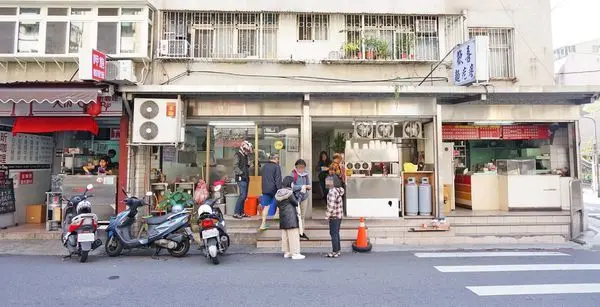 【台北美食】歡喜手工麵疙瘩-中午用餐時間需等20分鐘才能吃到的美食