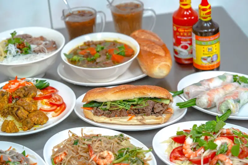 大溪亞洲美食&越南美食 X魔王 桃園大溪 大溪和平老街越南美食 黑胡椒牛肉法國麵包 竹筍鴨肉米線 越南咖啡 桃園美食 大溪老街美食 內文有店家資訊