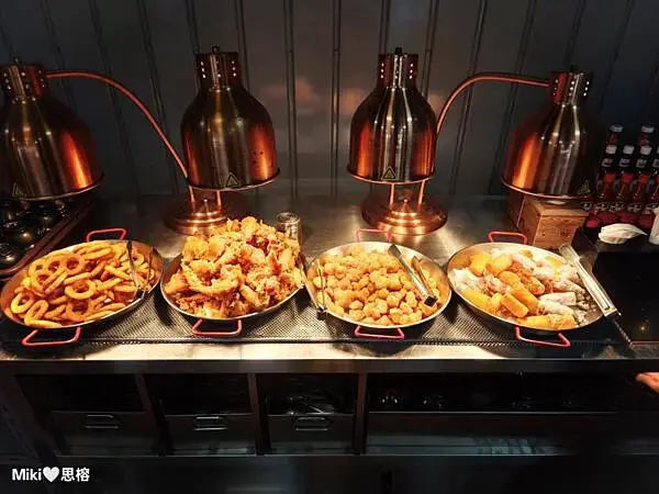 【高雄】楠梓美食 牛鼎鑫 被牛排耽誤的炸雞店！排餐260元起