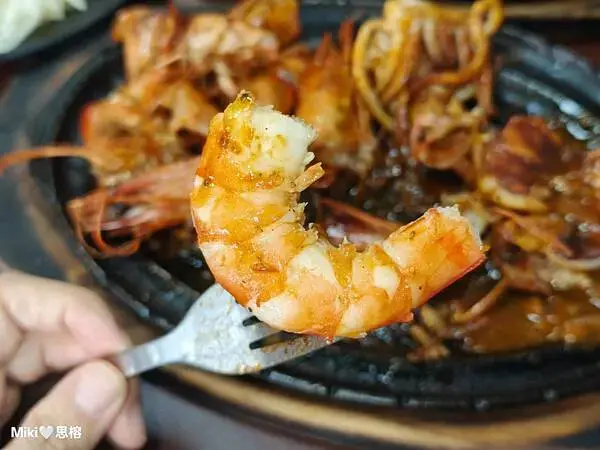 【高雄】楠梓美食 牛鼎鑫 被牛排耽誤的炸雞店！排餐260元起