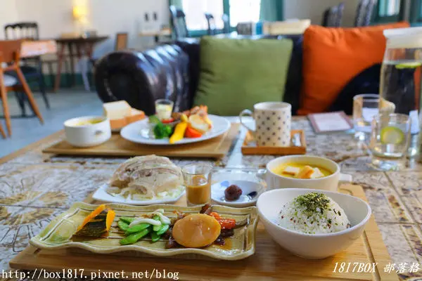 【台南。東區】知事官邸。1900食光餐飲。早午餐。咖啡。甜點