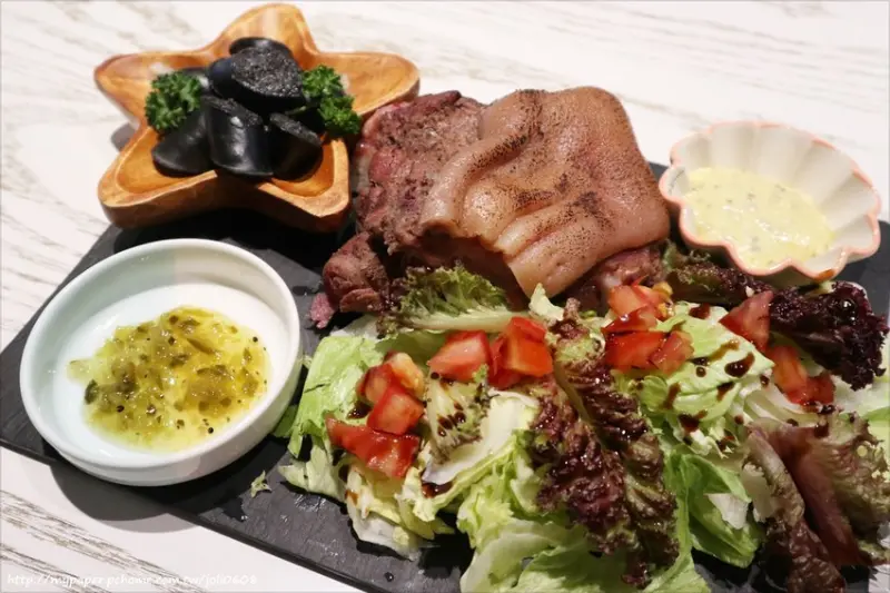 【Japjapbikini Cafe Bar】台北車站美食 咖啡早午餐&咖啡餐酒館 精釀啤酒專門店 客製化甜點敲級驚喜