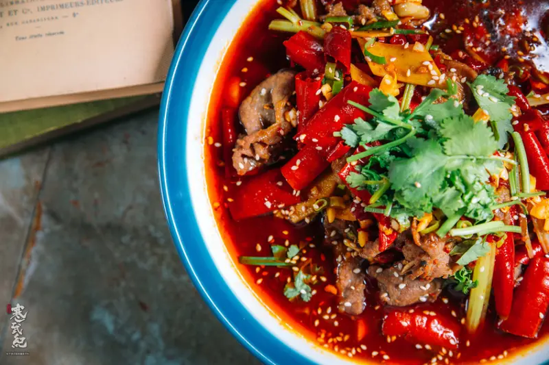 【中肯‧食記】Old Seat Restaurant.Cafe 川酒&咖啡．捷運忠孝復興站｜老位子老味道．Lounge 風尚川菜．東區吃飯喝酒新所在！