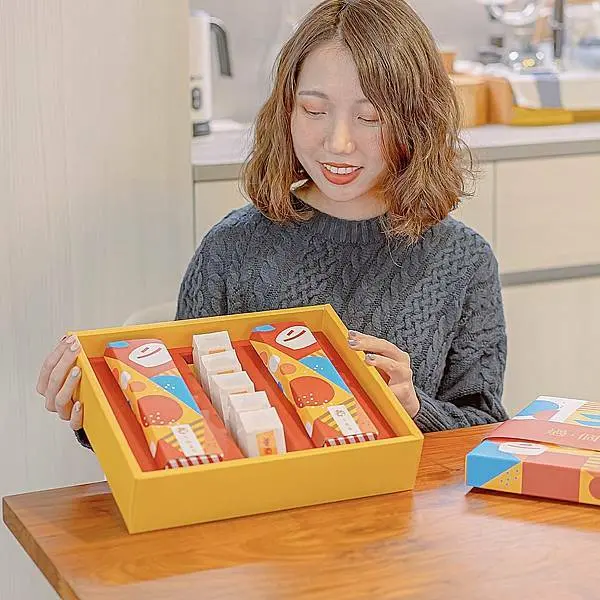 過年送什麼？牛年三拼年節禮盒，蛋糕、牛軋糖、鳳梨酥一次擁有 | 【宅配美食】春上布丁