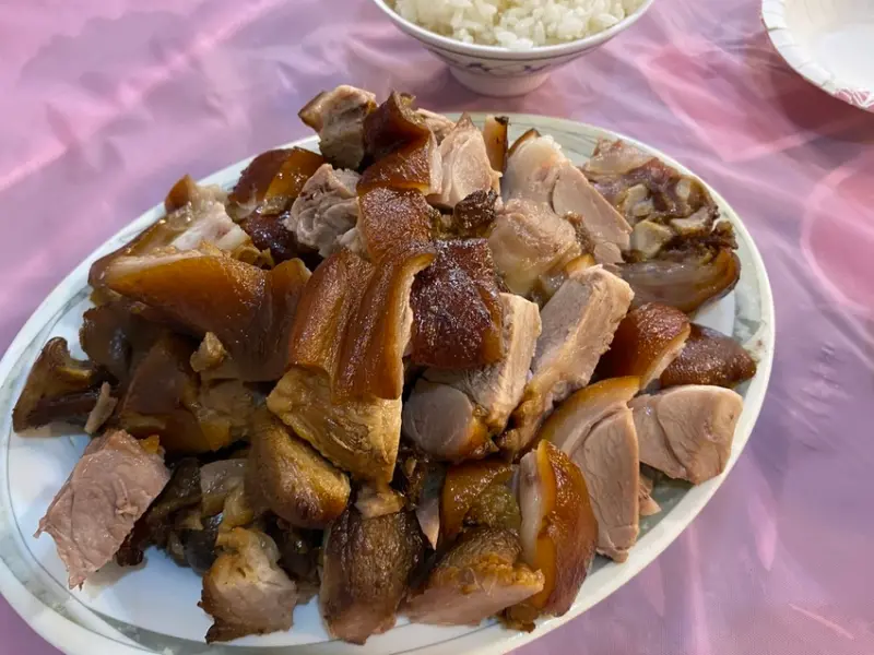 【2020台灣環島之旅】屏東萬巒鄉-海鴻飯店、萬巒豬腳創始店、來屏東必吃的美味豬腳