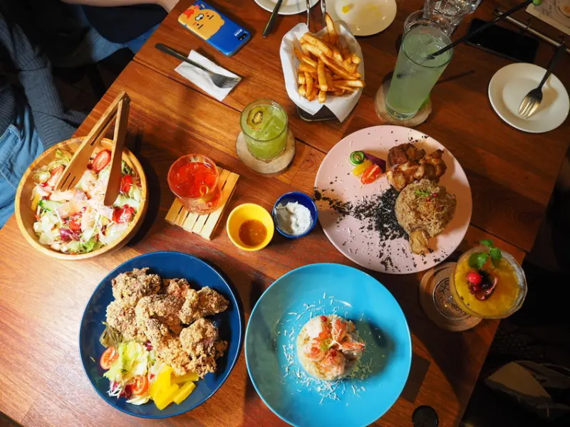 秋·餐酒Chill bistro&cafe 中西合併創意料理 餐酒館 松山區美食 麻油松露雞腿燉飯 捷運南京三民站美食 調酒