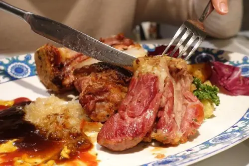 【桃園市區美食】B&G 德國農莊複合式茶館｜花草果茶入菜，吃了變仙女的仙境有機料理 / 統領美食 / 桃園火車站美食推薦