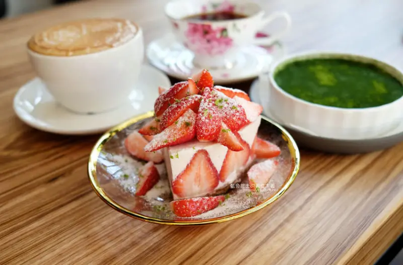 台中西區│NMU幸卉文學咖啡Nice to meet you-台中文學館裡的咖啡甜點時光 - 藍色起士的美食主義