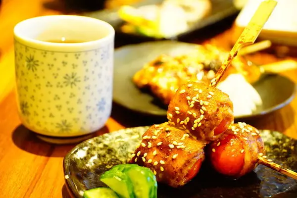  [漁網海鮮居酒屋] 新北 板橋居酒屋 海鮮餐點很棒 新埔捷運站周邊美食 深夜吃飽買醉