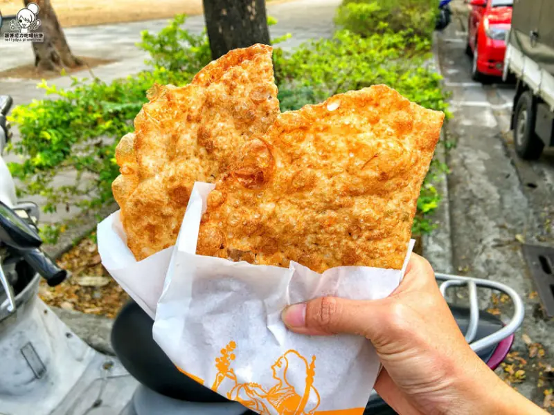 小心會爆漿！熱門排隊後山林記炸蛋蔥油餅ｘ勞工公園　 - 跟著尼力吃喝玩樂＆親子生活