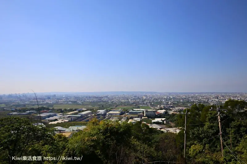 台中潭子櫸揉樹土地公廟｜台中景點櫸揉樹土地公廟 180度環景 台中私房景點看夜景好去處 - Kiwi 樂活食旅