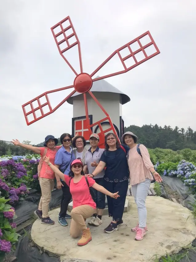 中壢社大週四趴趴走-竹子湖[名廚料理會館] 花田中的餐廳