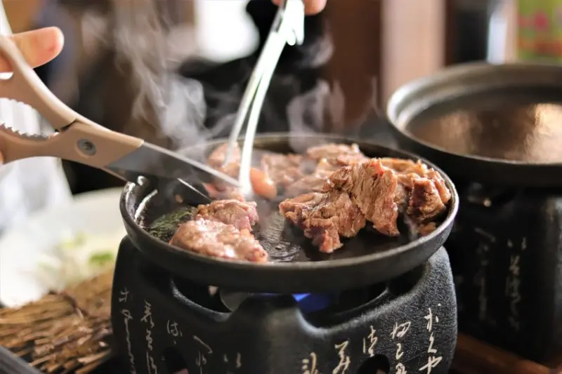 台南牛丁次郎坊｜激推日本A5和牛均勻油花、炙燒牛舌、羽下肋眼牛排！台南吃和牛推薦｜附菜單及環境介紹