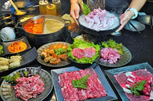 高雄鍋物 碳佐TANGO麻辣鴛鴦鍋，大推多肉套餐更澎派、午餐超值優惠 - 跟著尼力吃喝玩樂＆親子生活