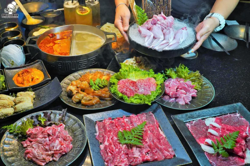 高雄鍋物 碳佐TANGO麻辣鴛鴦鍋，大推多肉套餐更澎派、午餐超值優惠 - 跟著尼力吃喝玩樂＆親子生活