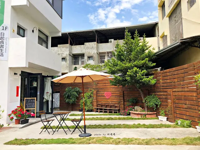 【台中 北屯】Sun with Cheese ‧ 日起食書生活🌞🌞🌞鄰近松竹火車站、北屯特力屋，超舒服的用餐環境，早午餐、輕食都有供應，一早想吃厚鬆餅也沒問題啊！！居然有這麼棒的早午餐，現在知道還不晚