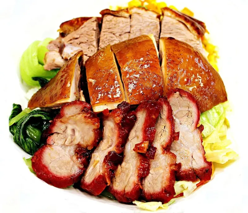 【榮華三寶飯惦】燒臘便當。捷運板橋站              