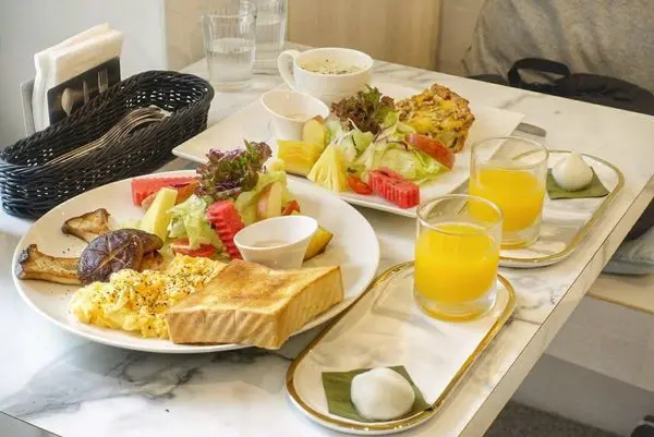 【桃園｜藝文特區美食】SOL WOW早午餐｜寫蔬計畫005｜輕法式靜好日常，心目中第一名的鹹派竟是素食？！