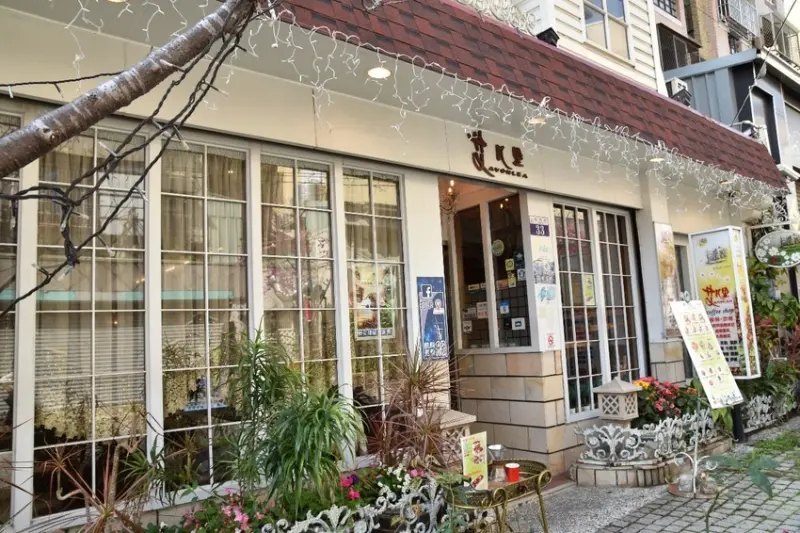 台中嚴選咖啡廳，在地人私心推薦！約會達人私藏口袋名單。