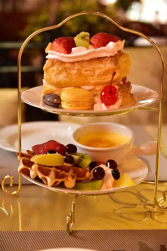 東海藝術街必吃美食"艾凡里咖啡廳"，適合情侶一同享用的雙層下午茶