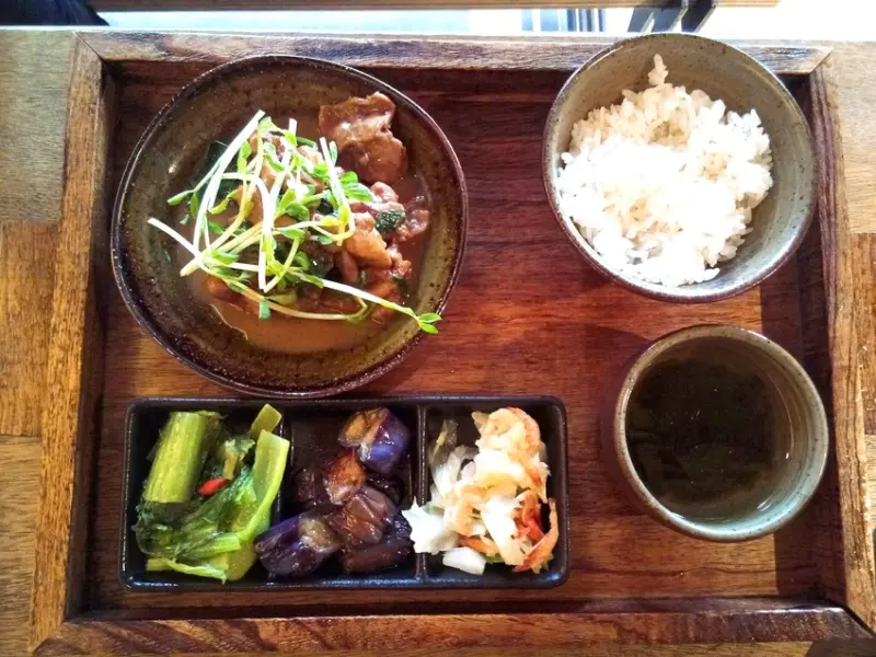 【新北市鶯歌區 / 茶點 / 簡餐】鶯歌老街 喫茶 聚會 下午茶 Teaday喝茶天-茶家食堂