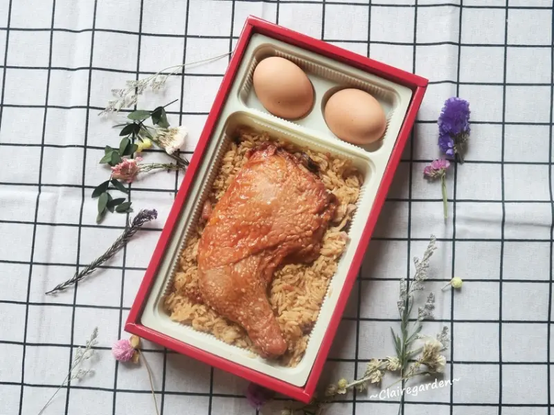 [體驗]桃園 福元彌月油飯~古早味的超大雞腿配兩顆紅蛋油飯